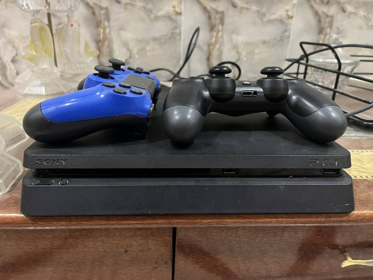 السلام عليكم عندي بلي 4 سلم اولاين مامفتوح نظيف كلش للبيع
كامل ملحقاته السعر 200


**إذا كنت صاحب هذا الإعلان وتريد حذفه لأي سبب، رجاءا أرسل رسالة إلى الدعم الفني**