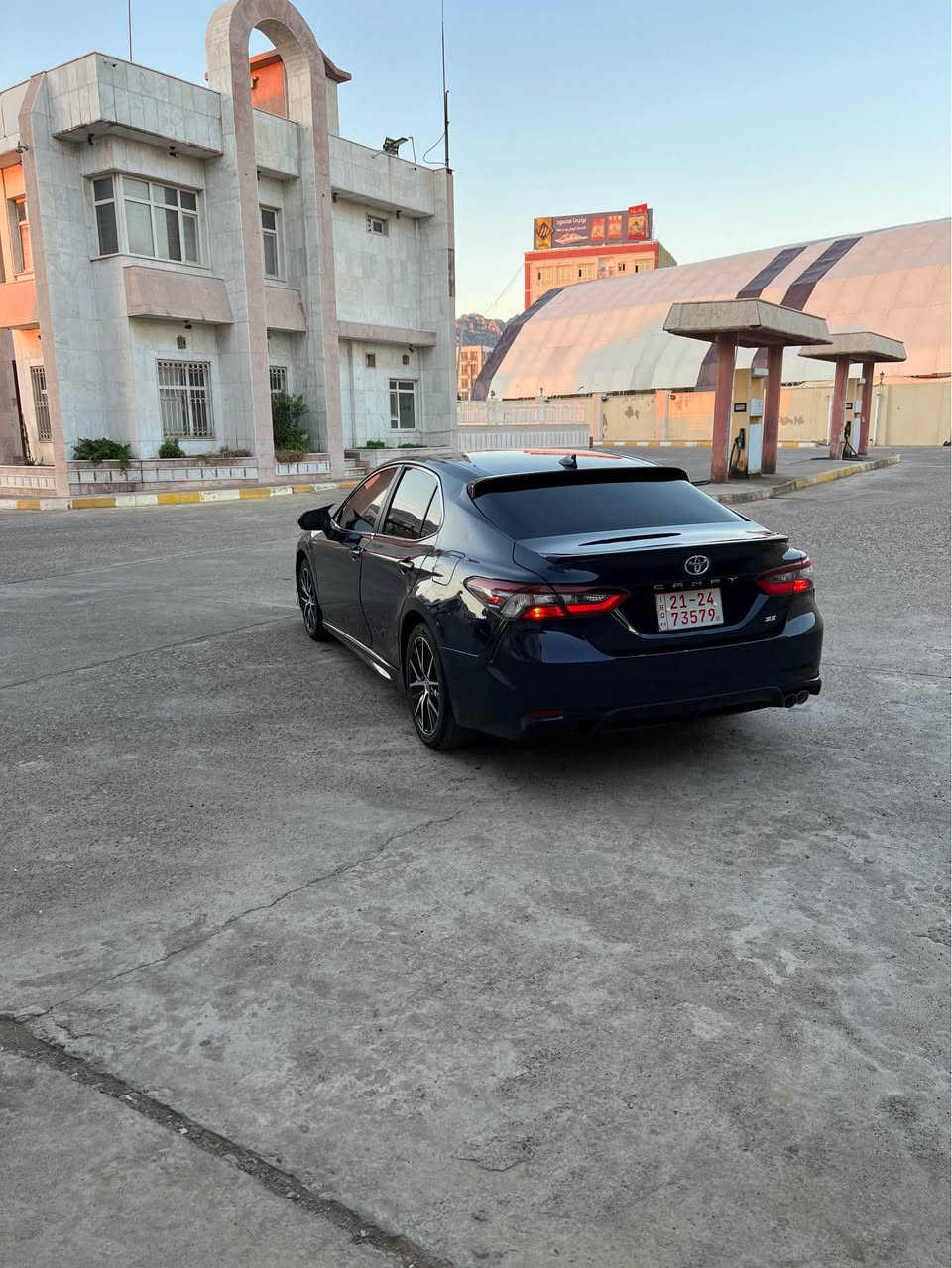 كامري موديل ٢٠٢٢ مواصفات se سبورت رفزي مرور سياره ٤ بينج بارجة صبوخه ٨٨ هه زار رويشتوه  وكاله به ناوي خومه سياره كيرو مه كينه هه موو شتيكي به شرته جاهيز بي مسروفه سياره يكي زور جوان و خاوينه سحر١٣٠ وه رقه مجال ☎️*********** أربيل, العراق
