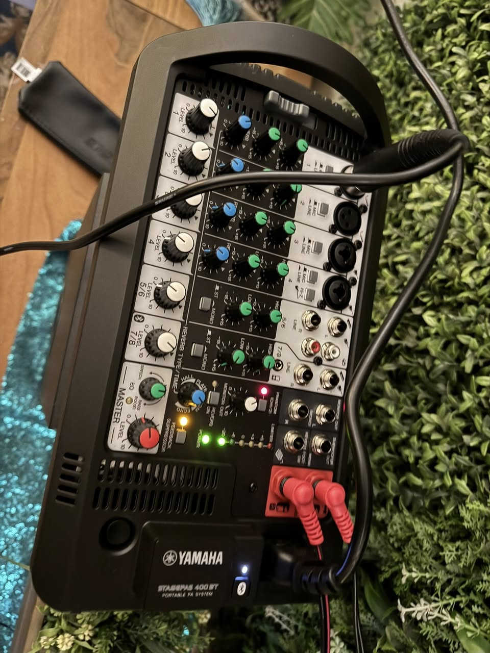 السلام عليكم
للبيع سماعات ٢ + ميكسر ياماها 
السماعات بيهن تويتر واكف ابيع على هذا الوضع 
السعر 500$ 
والجهاز مشتري ب٧٥٠$والوصل موجود 
الواطية٤٠٠


**إذا كنت صاحب هذا الإعلان وتريد حذفه لأي سبب، رجاءا أرسل رسالة إلى الدعم الفني**