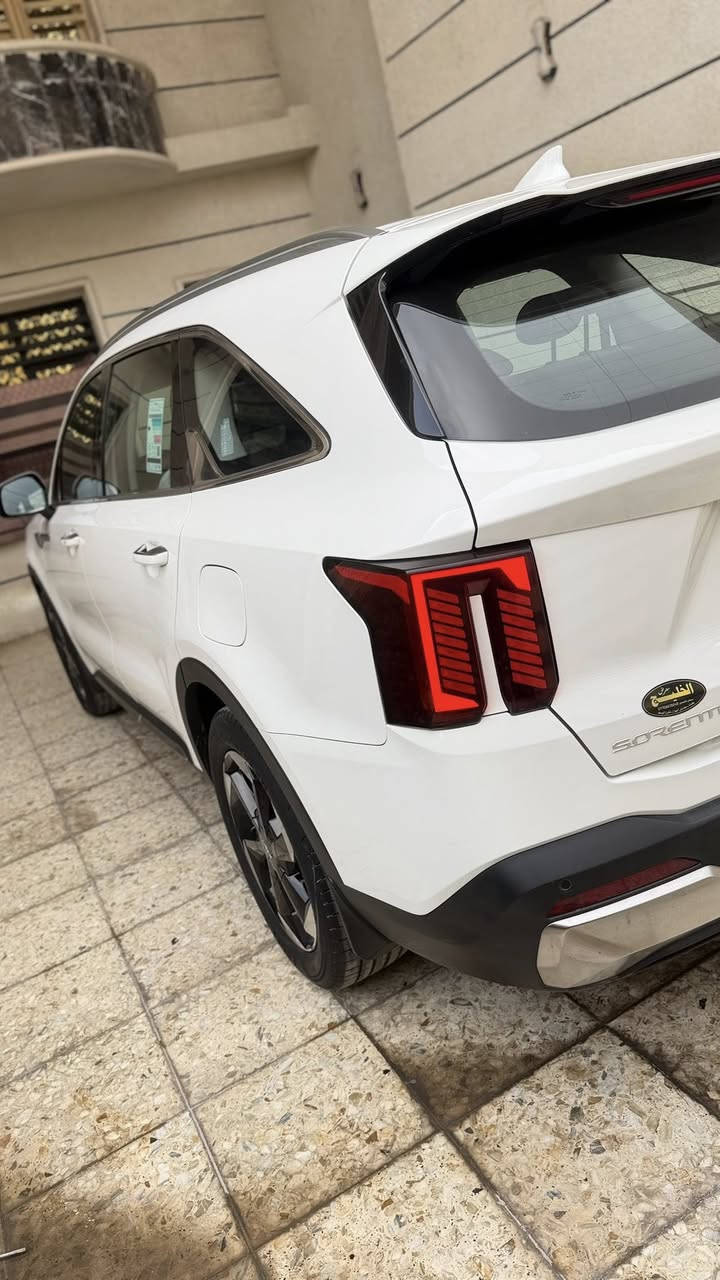 السلام عليكم ورحمة الله وبركاته

للبيع سورنتو خليجي موديل 2024

6 سلندر - 7 راكب - كير ماوس

شفتات بالستيرن

هند بريك بصمه صندوق كهرباء 

حساسات امامي خلفي

سيارة بحالة الوكالة جديدة جداً والصور كدامكم عدا رصعه ع كد اصبعين وسحبته bdr سياره حاليه ماشيه 43

السعر 295 وبيه مجال 

رقم التليفون ***********

العنوان بغداد الكرخ. حي التراث
