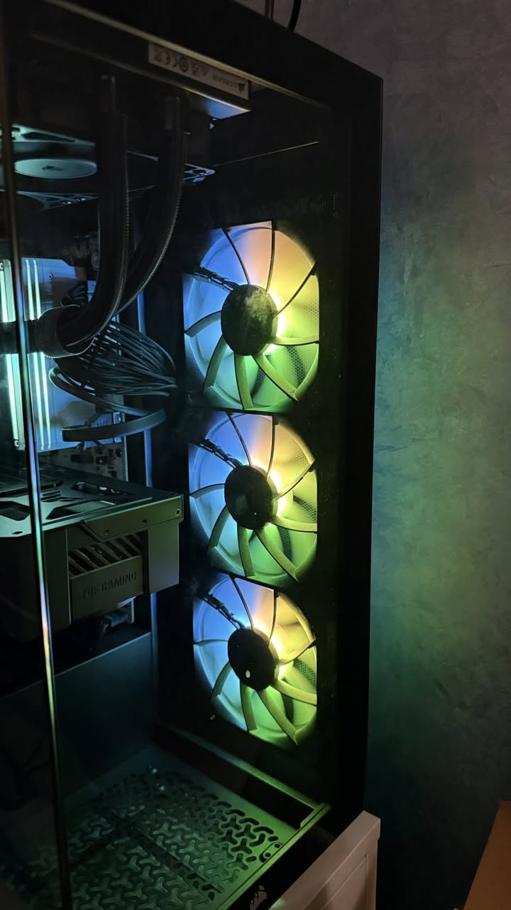 فانات  RS120. corsair الاصليه 
جديدة  فاكها من الكيس 

 
سعرها 85 الف 

متوفر واتس اب رسائل فقط 

***********
