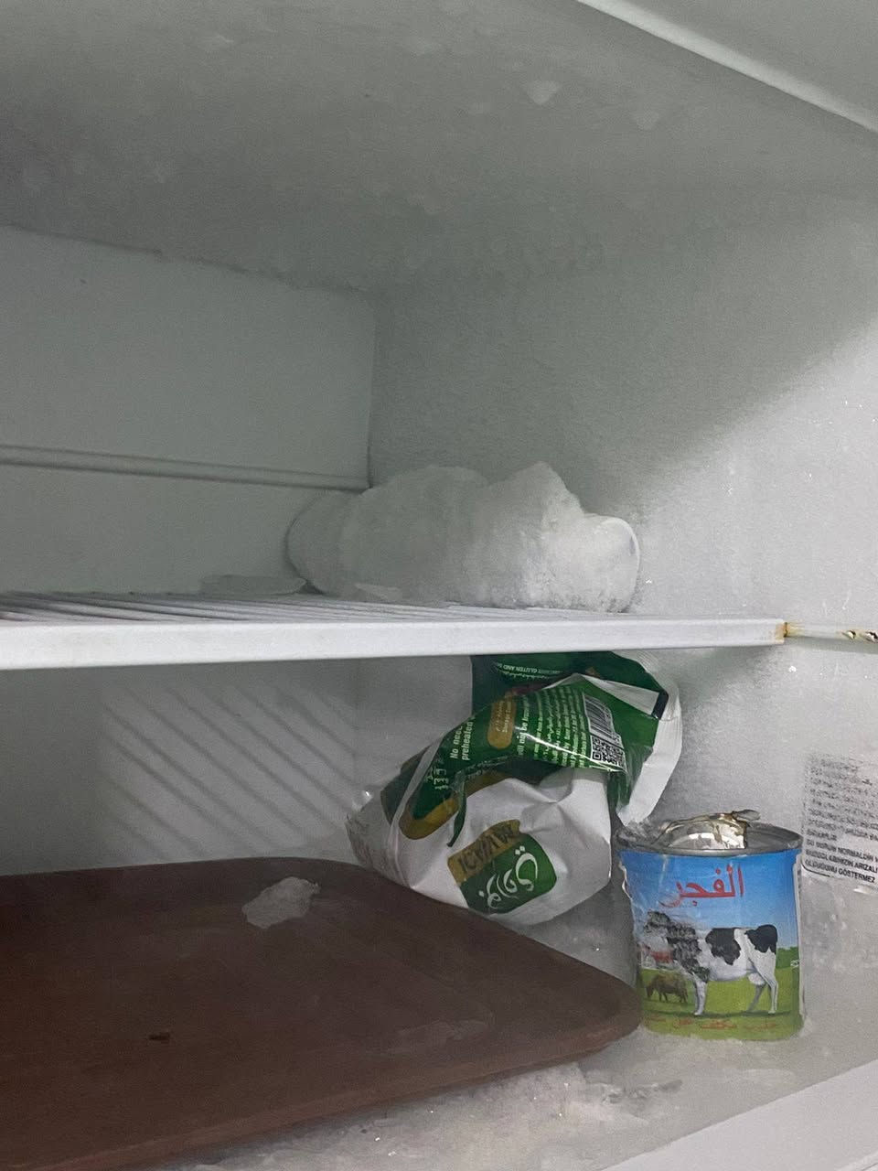 السلام عليكم
كاونتر متر ونص نضيف جدآ مرمر هوا والملحق ب٢٥٠وبي مجال

ثلاجة نظيفه وثلج فوك وجوة اي خلل مابيها ب٢٥٠الف وبيها مجال

اوفن شغال ب٤٠الف
مكاني نجف البراكية
***********
