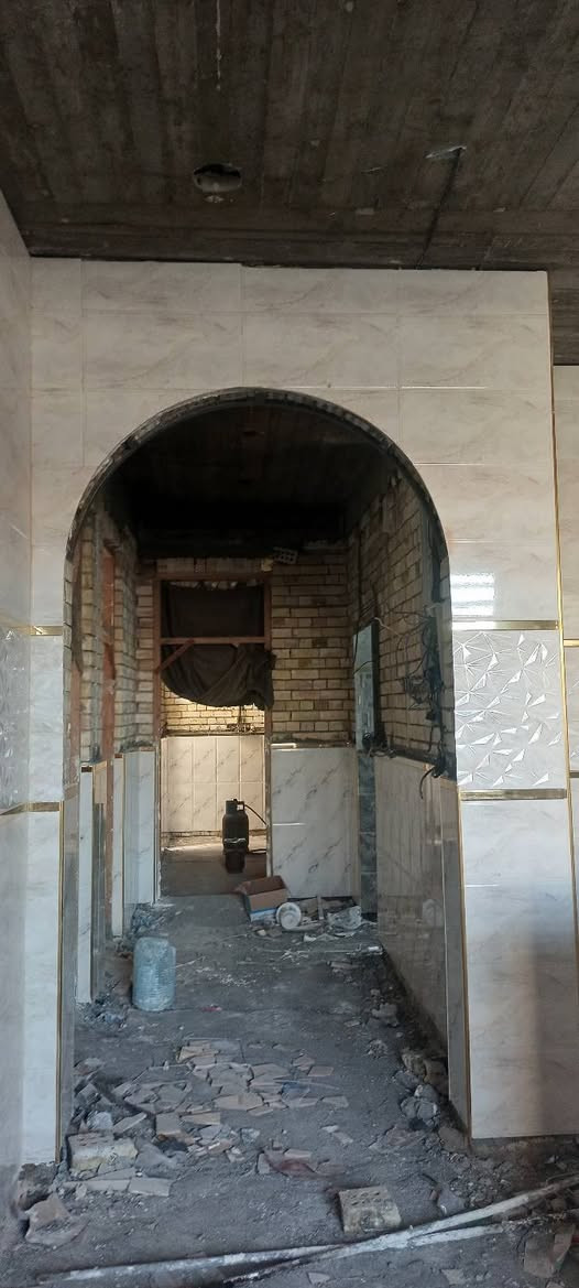 السلام عليكم، خلفه مع كادر سيراميك بورسلين كاشي ارضيات شرط كله صلايب، البخ واجهات تقطيع جدران، ترميم وتصليح المنازل المتضررة، عمل هندسي%100 درجة الالى متفرغ حالياً اي استفسار اتصل متوفر واتساب (***********).
