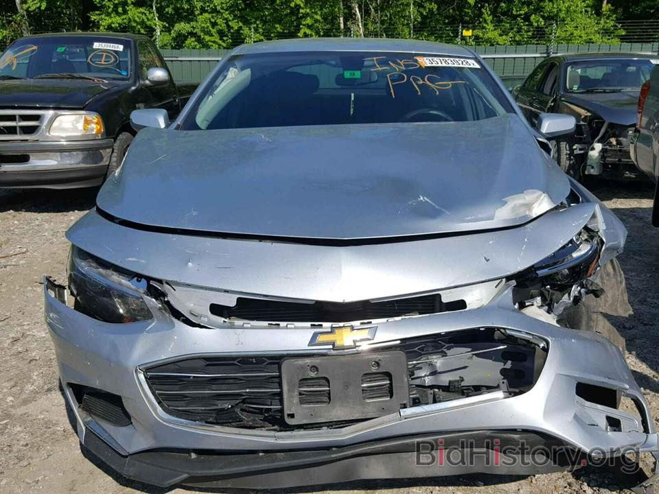 سلام عليكم ماليبو 2017 Lt للبيع
مكينه 1500 تيربو
مواصفات:
كير At
هيتر بالمري
بصمه تشغيل
صدر امامي خلفي جديد 
كروس سرعه
شاشة اعطال
اوتو ستوب
تبريد قطعتين 
مانع انزلاق
سستم صوت كلش مرتب
شاشة جبيرة كار بلي
كشن السايق كهرباء
مري كهرباء
تحكمات ستيرن جهتين + خلفي
عليها منضومة LED اوزوم اصلي بعدهن بالضمان 
بصمه 4 بوب
تبريد خير من الله 
كير ومكينه خير من الله 
السيارة مداريها دهن بس موتول وبانزين بس محسن 
السيارة بيها ملاحضات بالكشر كلهن يرجعن بارد والبدنه الامام شويه هاطلة يرادلها تعديل 
السياره بأسمي تريد وكالة او تحويل 
ماشية 116الف كيلو

سعر 100 وبيها مجال 
***********
