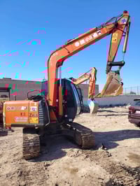 حفاره حجم 70 هيتاشي مامرقمه بعده تبريد شغال مكينه مضخة ابلادي مامفتوح ...