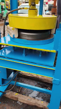 بريسات هايدروليك دبل اكشن عدد٢ بيهن قوالب سخانات الداخل والخارج بدون م...