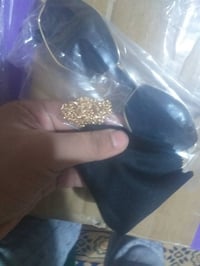 اكسسوارات شخصية • للبيع