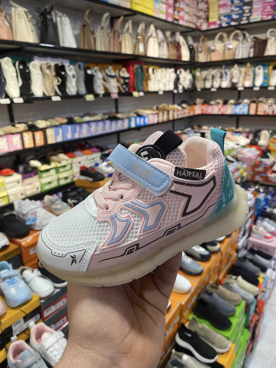 جديد بضاعة العيد 
ترانشوز ولادي بناتي 
خامة اتخبل اسفل طبي 
موديل روعة 💯💯
ثلاث الوان 
قياسات٣٦/٣٥/٣٤/٣٢/٣١/٣٠/٢٩/٢٨/٢٧/٢٦

⭕ العنوان موصل حي المهندسين مول قوارير
      الطابق الثاني 

⭕يوجد توصيل داخل الموصل 

⭕هاتف ***********

⭕هاتف ***********
