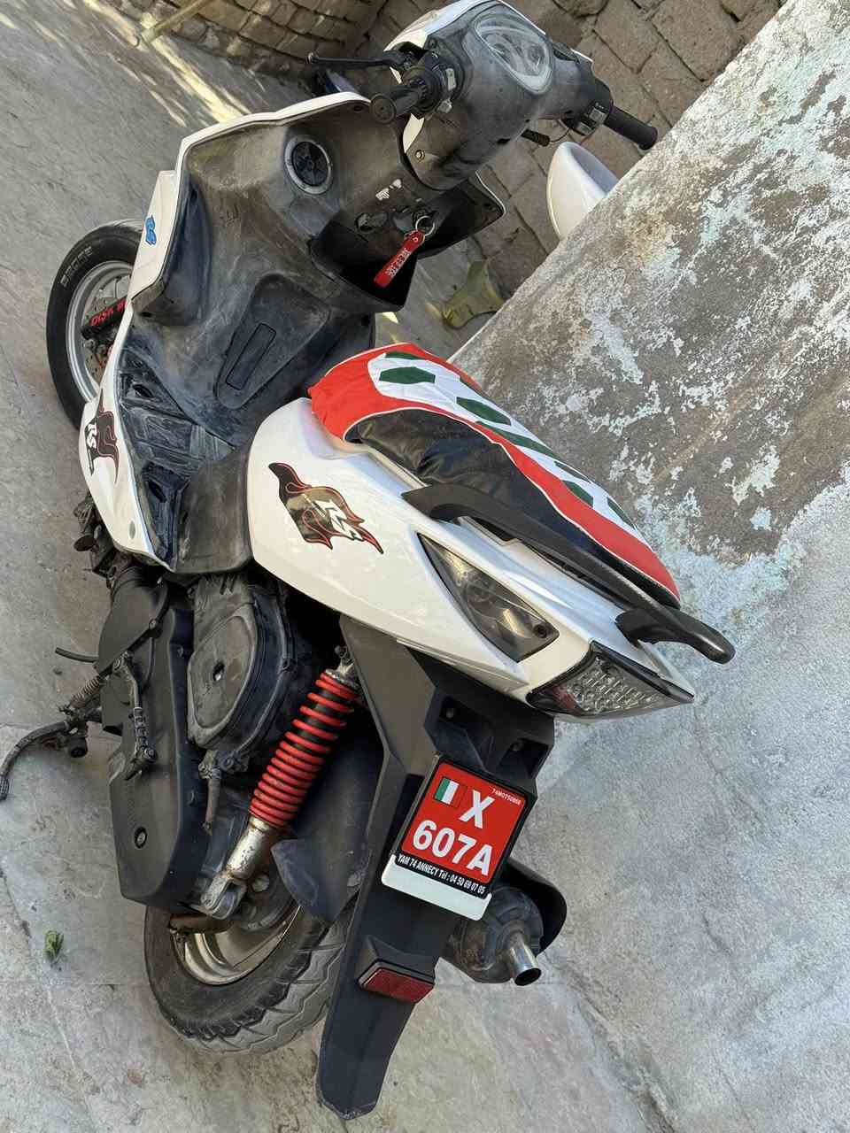 ماكس مضلع دراجه جاهزه ما بيهه اي نقص كهربائيات سلف كلشي شغال مكينه نضيفه 
مزوده كلج WF
وبوشه 55 
بوشتهه البلاد موجوده انطيهه الك وياها

العنوان : الهوير

للمراوس


**إذا كنت صاحب هذا الإعلان وتريد حذفه لأي سبب، رجاءا أرسل رسالة إلى الدعم الفني**