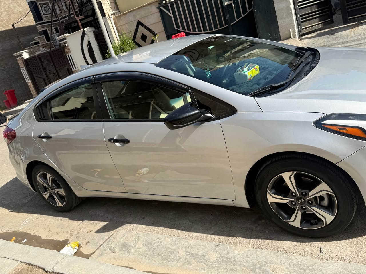 فورتي موديل 18ماشيه 97حادثهه بنيد والحاملغ نفسه والباب بي بارد هنا امامي جهة الصدر السعر 130وقابل للتفاوض غير متواجد على فيس تصال *********** بغداد, العراق
