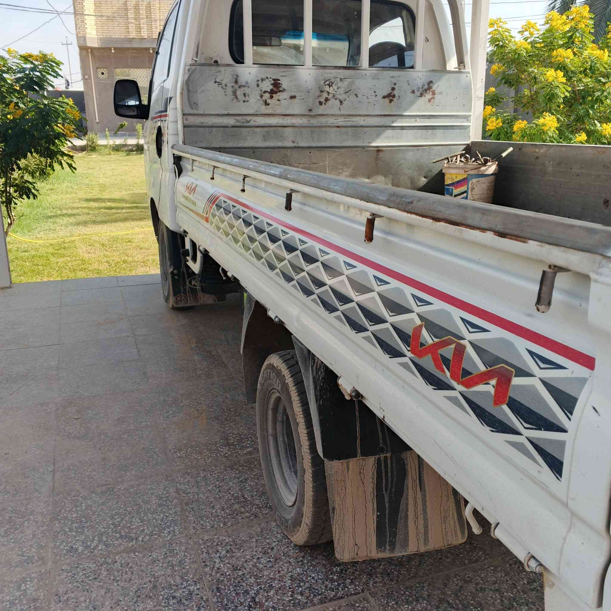 كيه مديل 2017بيه بارد مكانات قليله والباقي مكفول سنويه لل 28 مكينه كير حداديه تخم تاير  بس واحد نص عمر كهربايات كله شغال حساس خلفي مكان نجف كوفه شارع المعمل  بسم ابن عمي ***********السعر 105
