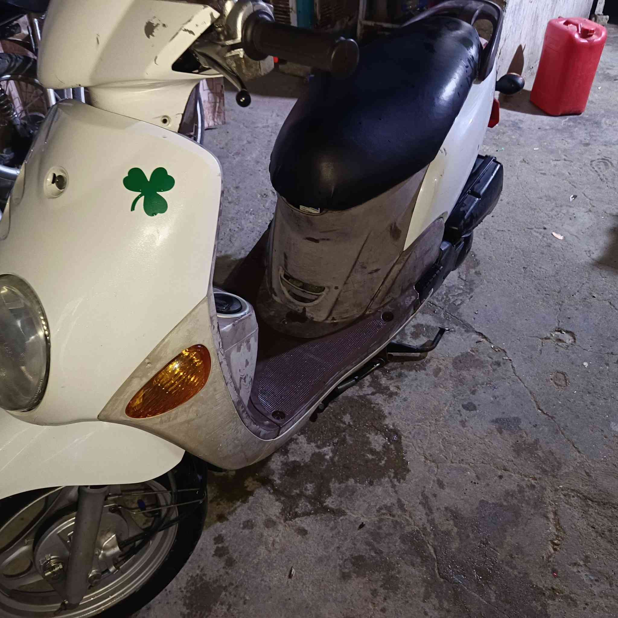 سلام عليكم فله مديل ١١ مفتوح بيه بس كور الله شاهد وهذا الحاضم بي كسر صغير دراجه نكره بكل وكت السعر خاص رقمي ***********
