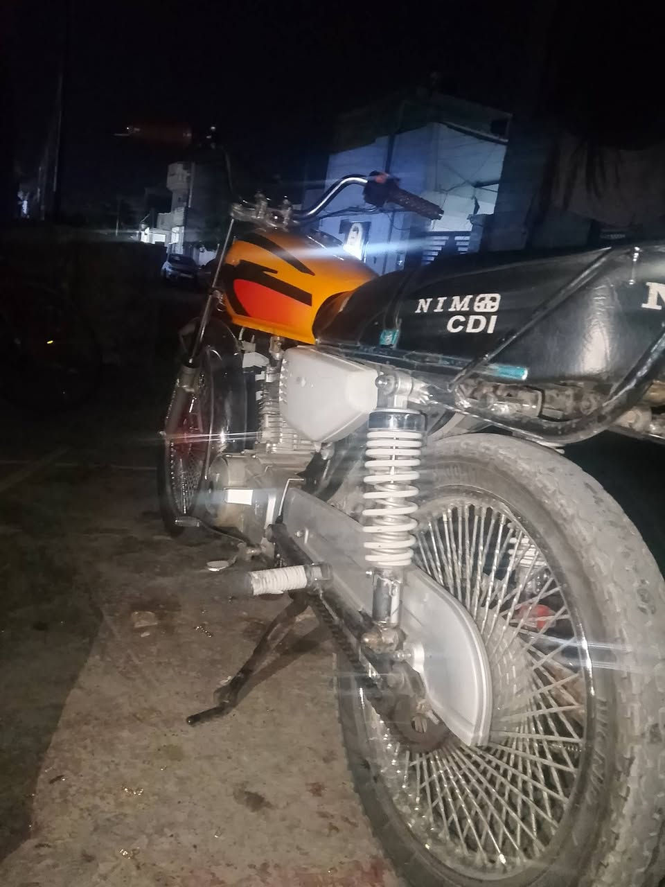 موطور حربي شلعه ومعدل فول للبيع بسعر مناسب سعر خاص


**إذا كنت صاحب هذا الإعلان وتريد حذفه لأي سبب، رجاءا أرسل رسالة إلى الدعم الفني**