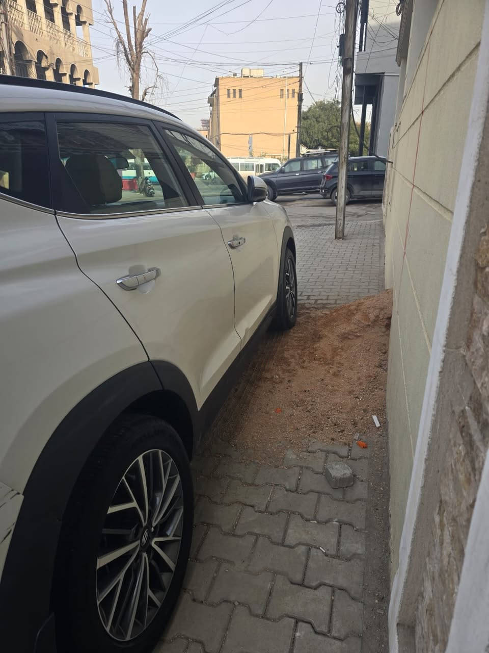 السلام عليكم  توسان 2018 خليجي فول مواصفات -بصمة - بانوراما  سيارة جاهزة متصرف عليها -  مكانها بغداد شهداء البياع او الكرادة   السعر 195 وبيها مجال صاحب السيارة ‭          ‭0790 187 9392‬.
