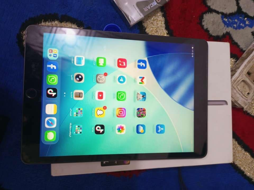 سلام عليكم يا الله ايباد ٩ مكفول من لفتح بطاريه 83 جهاز نضيف بشكل ذاكره 64   بس ضروف وريد بيع  ملحقات جهاز  كارتون شاحنه وكيبل فقط السعر 250 وبي مجال التصال ع رقمي لماسنجر ماسحه *********** مكاني كربلاء جسر سيد سماعيل🎶👌🏻
