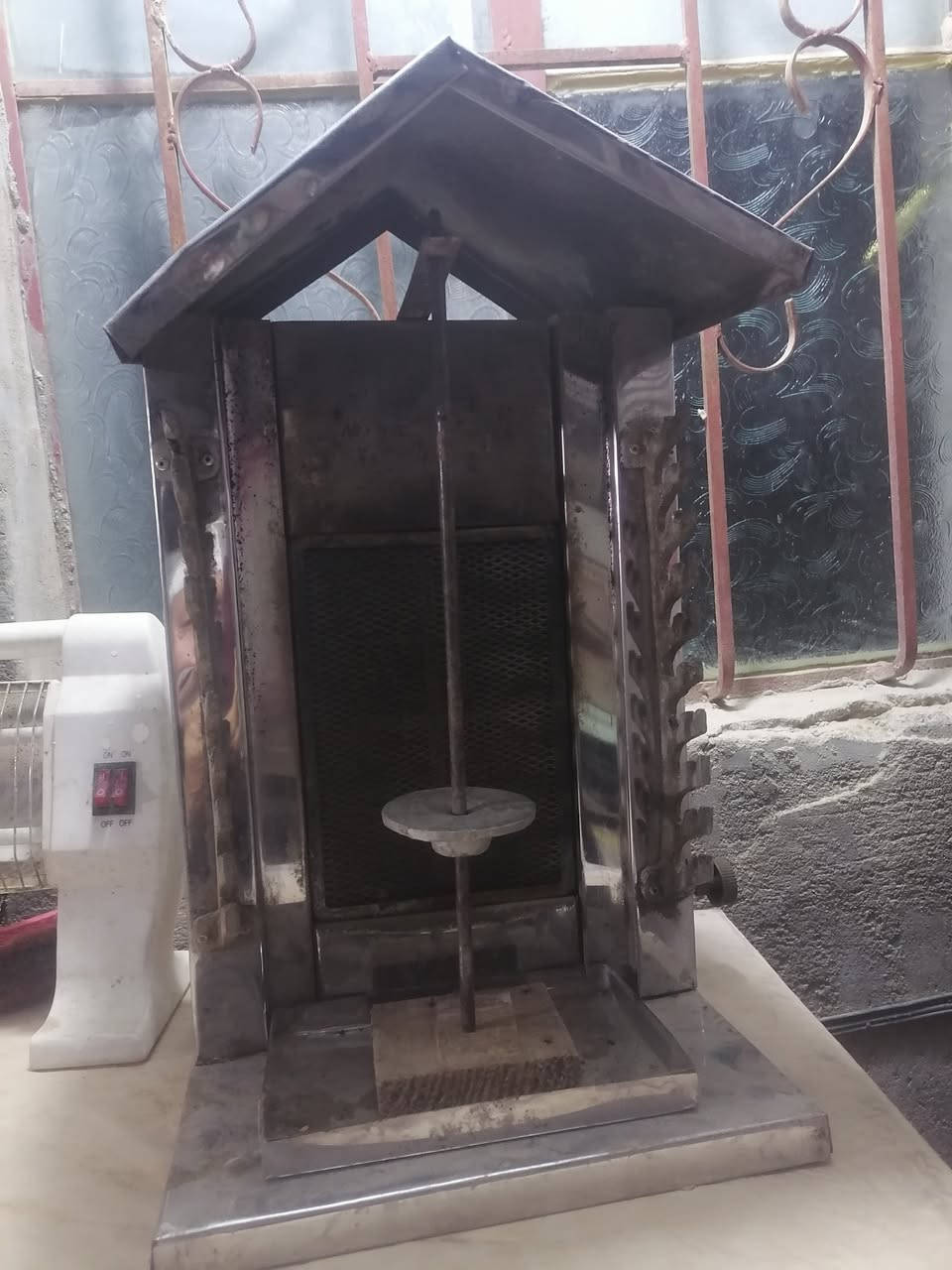 السلام عليكم كنتور ماليزي مال أطفال للبيع
شوايه صغيره منزليه مال كص للبيع  للاستفسار عله رقم ***********
