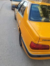 سياره بيجو باص 2018بانزين وغاز كلشي مابيه مطلوب لي شركه سنه تقريبا است...