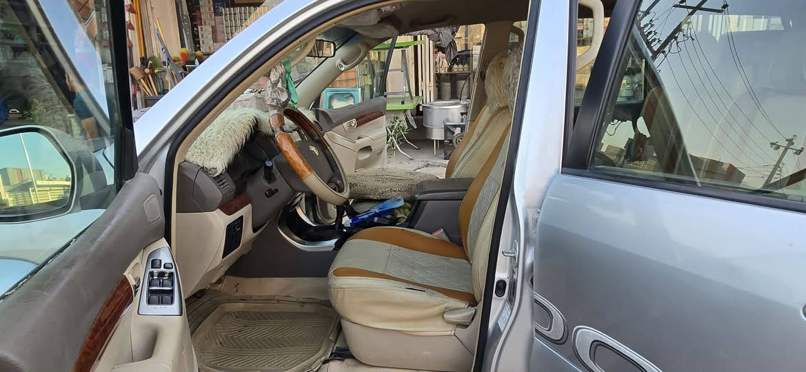 سلام عليكم اني مجرد ناشر 
برادو 2009 مكفوله سوناره موجود 

سياره كلش نضيفه ممعنه كلمه مال جناي

مواصفات السياره 

1،،حساس أمامي 

2،،حساس خلفي 

3،،سبعه راكب

4،،ارضيه وكشنات جلد 

5،، شاشات 3

 تبريد فول 

محرك اربعه سلندر 

رقم نجف تحويل ثاني يوم 

مكان السياره كربلاء طويريج

*********** رقم صاحب السياره 

***********
