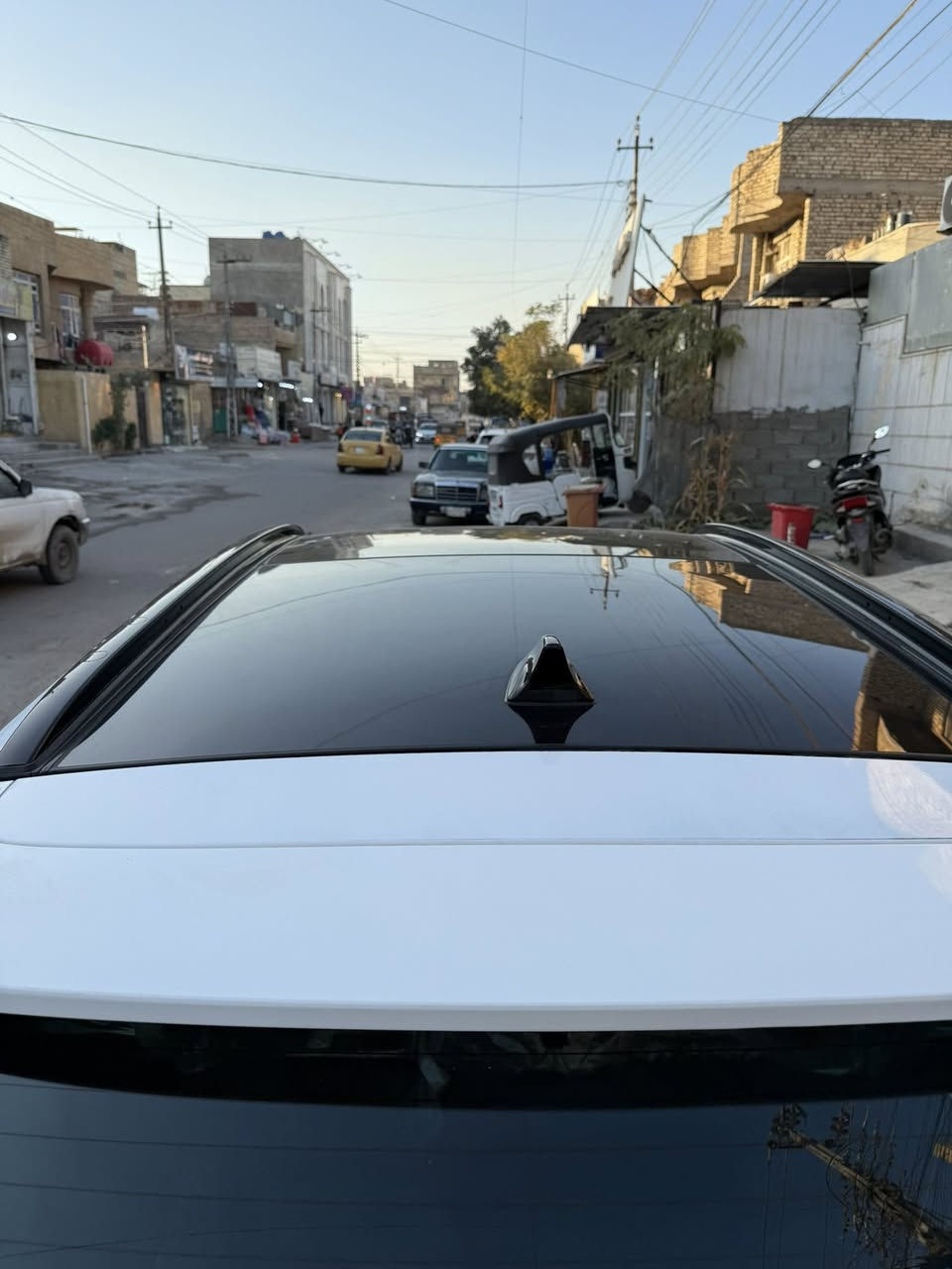 توسان مديل 2019
اوارد امريكي حادثها قبق جنطه بس

فول مواصفات 1/1
فور ويل 4❌ 4
رادار امامي 
رادار خلفي 
بانوراما 
كشنات تدفئه
ستيرن تدفئه
كشنات مخمل 
شاشه تاب بلادي 
كار بلاي بلادي 
قطعتين تبريد 
بصمه تشغيل 
بصمه ابواب 
جنطه كهرباء حساس ع الحركه 
3 وضعيات قياده 
ويل بلاك رياضي 
تايرات ومكينه وكير وحداديه كلها جاهزه 

للاستفسار ***********
واتساب ***********
