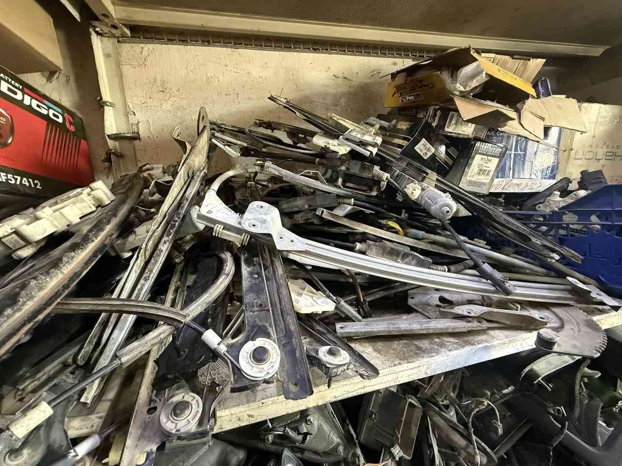 متوفر جميع انواع الكمبريسرات التبريد 
راديترات تبريد
مكائن جام
مرايات جانبيه
عنبار وبور بريك
العنوان :بغداد-الطالبيه-قرب البداله 
للاستفسار مراسلتنا خاص او الاتصال 
***********
***********
متوفر توصيل جميع ااماحافظات

