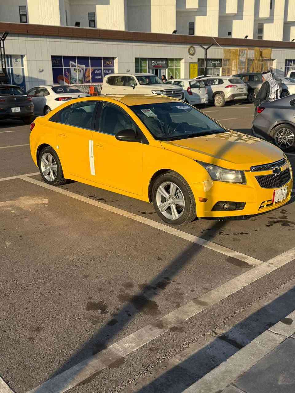 سلام عليكم  للبيع شوفرليت  كروز رقم  بغداد  مديل 2013 وارد أمريكي ضربته جاملغ خلفي مكينه 1800  سياره جاهزه مابيه نقص
السعر 68 وبيه حك الجيه  مكانها بغداد الشعب 
***********
