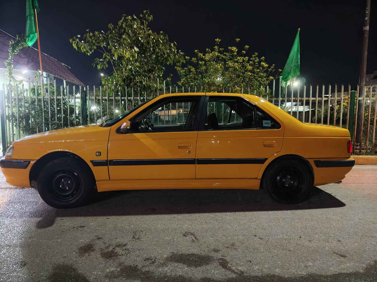 بيجو بارص موديل 2018 برتقالي نضيفه نصبتهة حلوة بيه 3 قطع بنيد وجاملغ امامي جهة السايق مبدلات مال شركه و جاملغ الخلفي بيه صبغ سعر 60 وبيه مجال بسيط***********
