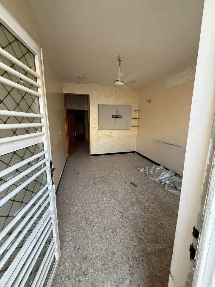 🔸 مشتمل #للايجار ✅
60متر مربع بناء سنة 2024
بناء حديث نضيف مرتب🔑كامل مكمل

🔸الطابق الارضي1️⃣:استقبال ومطبخ حار وبارد وصحيات وغرفه نوم جوه
الطابق الثاني2️⃣: غرفتين نوم كبيره وبلكونه وصحيات 

🔸موقع ممتاز📍التجار الضباط قرب جامعه 
الامام الكاظم ع
 
🔸السعر الايجار : نهايته 500الف قفل رجاءا بلا احراج

🔸مع الدار #محتويات تبقى بالدار للستخدام وللستفاده  ماطور ماء +سخان + تانكي + انارة كاملة + بنكات + واير سحب وجوزه كاملات مع واير انترنيت +محتويات وكهربائيات الدار 

ملاحضه التاكد من قراء المنشور قبل لاتتصل وتتعنه  هل يناسبك او ميناسبك كافا التفاصيل مذكوره واضحه مع الفيديو تحياتي للجميع
للتواصل على الرقم ***********
غير متواجد على الانترنت فقط اتصال او واتساب
