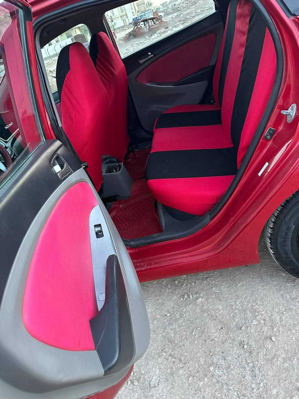 السلام عليكم
اكسنت موديل 2016 رقم واسط انكليزي دولي بأسمي تحويل مباشر لوحات دوليه 

_______________________

مكينه ١٦٠٠ تبريد ثلج حداديه جديده 

ماشيه ٩٠ تخم تاير جديد وارد امريكي ليبل واحد

فقط رش ٣ قطع بدون اي دواخل

___________________السعر ٨٥ وبي مجال

***********  العنوان الديوانيه مركز
