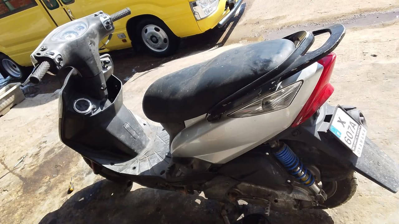 هاى ماكس ثعلب البيع دراجة أبيع كوم حديد 300 وبيه مجال وهذا رقمي ***********
