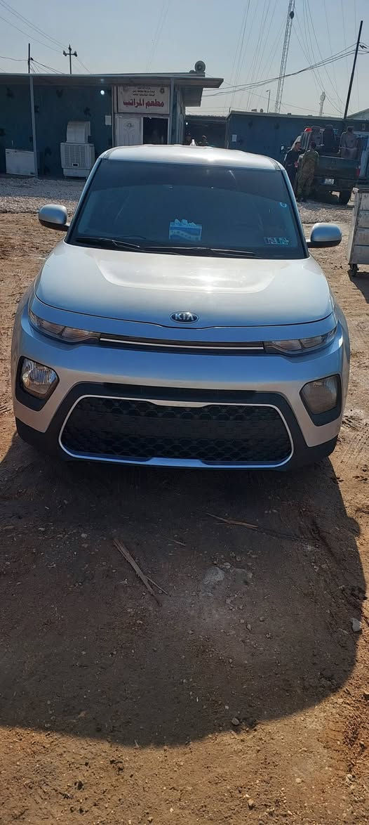 كيا صول للبيع موديل 2020 محرك دوش 2000 
حادث جاملغ الخلفي على بارد قطرت صبغ مابي صور الحادثه مرفقه بالصور تحكم ستيرن أطفأ ذاتي والباقي مواصفات 
تدفئه تبريد رقم بابل  بسمي المكان بابل  السيارة .
مصروف عليه وما بيها اي نقص ما تصرف عليه ولا فلس من حداديه من تايرات من دوشمه الأرضيه
 السعر 140 $ رقم الهاتف ***********
