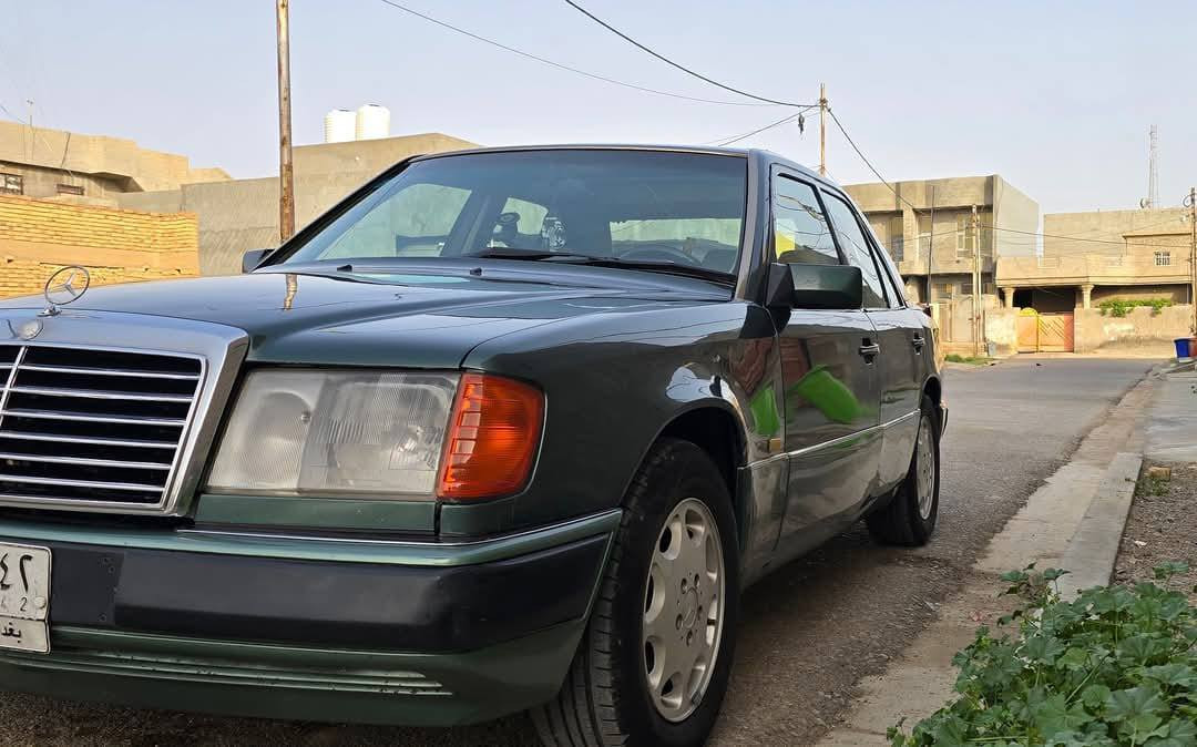 سلام عليكم مارسدس دب لون زيتوني  موديل 91 مكفوله كير مكينه بلاد السياره جاهزه من كلشي ما بيهه اي نقص قواعد سليمات ما طكات بلاد مصبوغه صبغ عام  قطر خياس ما بيهه تبريد ثلج مشروع وطني كشنات كهرباي حداديه 80/ 100 فتحه سلايت شغلات السياره مال جناي بعدهه جديده اتعهدلك بل صوليات والتحويل والعيب الشرعي تخم تاير اذا مراوس حسب القناعه عادي  السعر 65 وبيهه مجال الطيبين عنوان الناصريه مركز الاستفسار الرقم ***********
