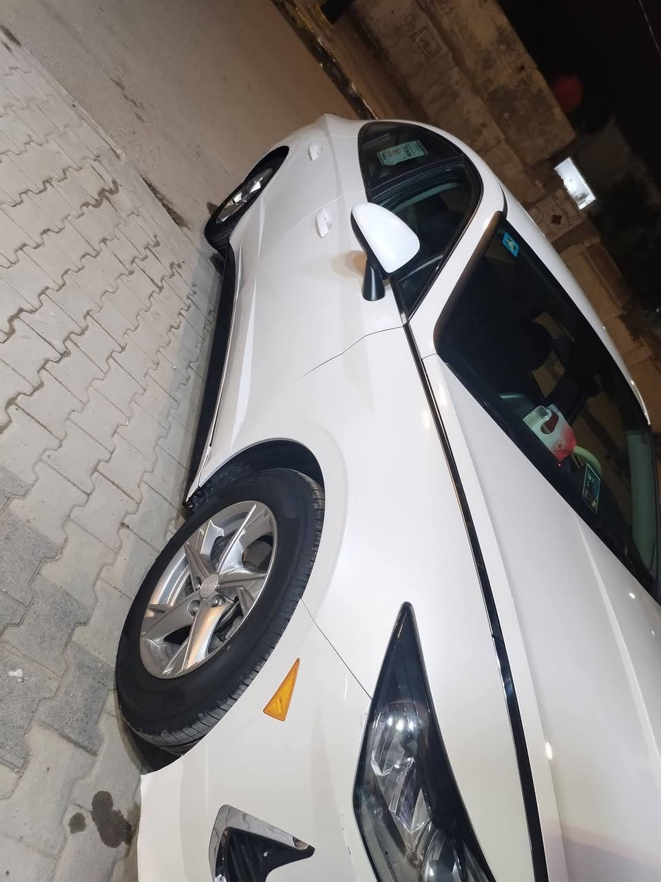 سلام عليكم ورحمة الله وبركاته
سوناتا مديل ٢٠٢١  سياره خير من الله نضافه وستخدام قليل  توه مشت ٧٥ الف كيلو
حادثه مرفق بلمنشور والباقي كفاله مكينه خير من الله تبريد ثلج ادونز ماكو كف عادي وطلع وين ماتريد 
تخم تاير قبل 5 ايام شديته ٢٦٠ الف 
رقم مثنى وكاله عامه بأسم المشتري   وانسان كلش طيب مالكه
***********  السعر  اتصل او تفضل خاص وخادم
