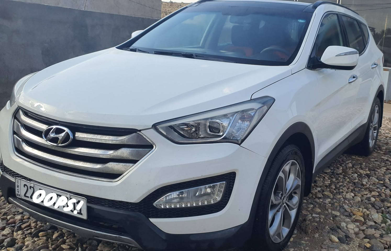 السلام عليكم ورحمة الله
للبيع سيارة: هونداي سنتافي 2013
•الرقم: اربيل هزه جديد لل2028 بسمي
•المواصفات :  بنراما 
▪️المحرك: 4 سلندر 
▪️لايتات زينون. عالي ناصي 
▪️نضام ترحيب
▪️ماشية . 180الف   تخم تاير جديد 
▪️بردات بلادي 
▪️منظومة تبريد جديدة شرط ثلج
▪️حساس خلفي
▪️اشاير بالمرايا الجانبية
▪️كامرة خلفية قلاب اصل مع الستيرن
▪️شاشة الدشبول حجم كبير للتحكم بأيعازات السيارة
▪️گشن خزن ميموري 
▪️تبريد 3 قطع امامي وخلفي
▪️3 وضعيات للقيادة
▪️سستم صوت كامل بلادي + دمام بلادي
▪️تحكم ستيرن جهتين بلوتوث وحاكية وكروس سرعة وتحكم صوت 
▪️نظام ABS مانع انزلاق
سياره كفاله عامه 
▪️رقم الهاتف : ***********.      مكان السياره الديوانية
