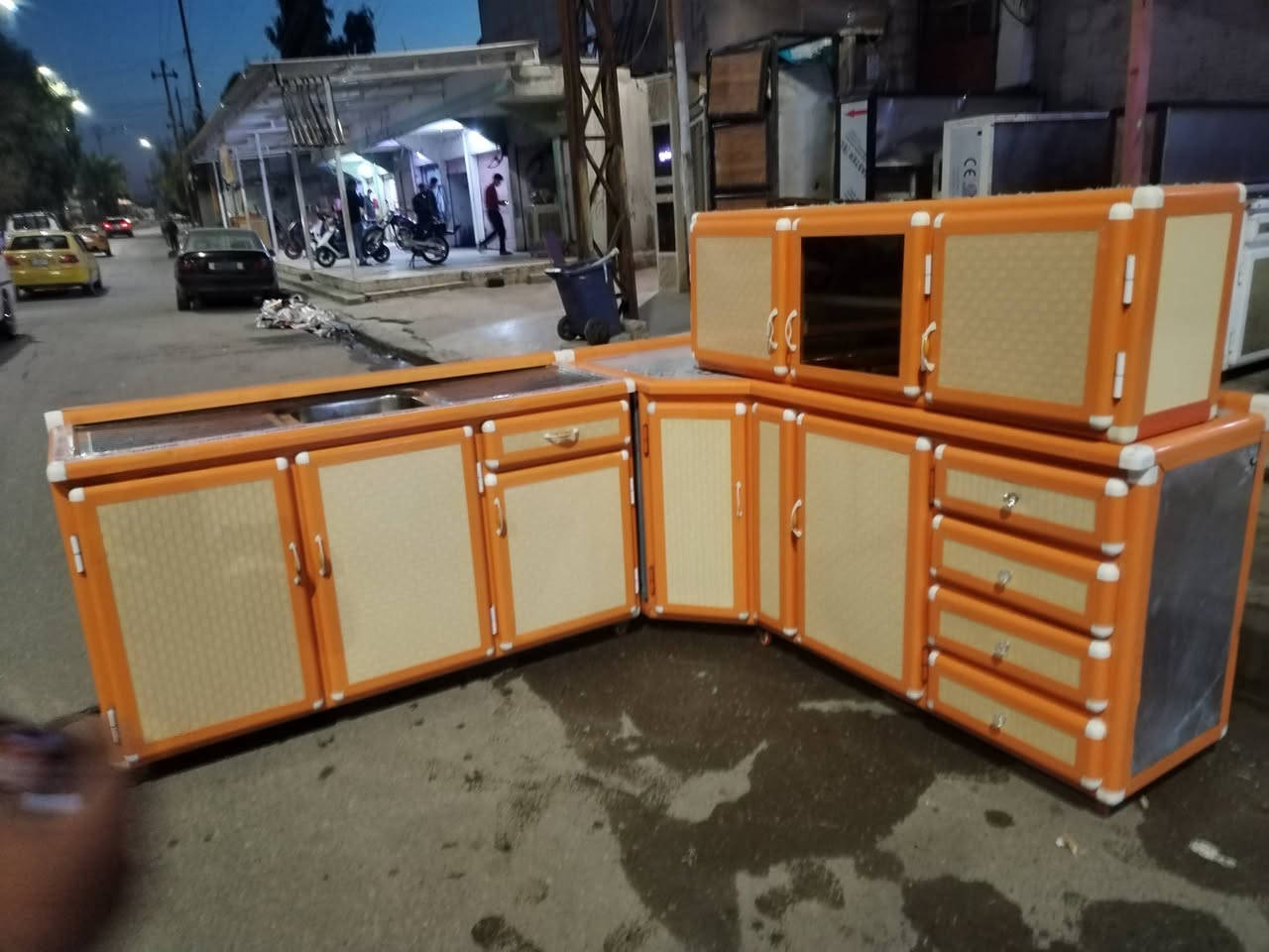 كاونتر ثلاث قطع للبيع شغل موصل ثقيل السعر 240 بها مجال(***********)(***********)
