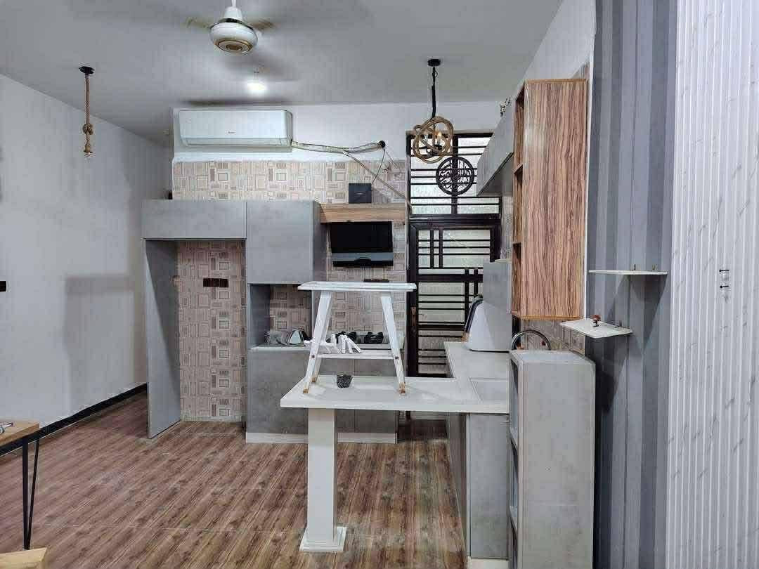 🏛 يعلن مكتب صباح الزاملي للعقار 🏛

للبيع مشتمل في واسط الطشاش الثانية 

ملاحضة ينباع نقد او مبادرة

🎀طابقين الطابق الاول غرفة وهول ومطبخ وستقبال صحيات داخليه وخارجيه الطابق الثاني غرفة وهول 

♦️مساحة 100م
♦️واجه 5 م
♦️النزال 20 م
♦️موقع مميز قرب شارع الاسعاف الفوري
♦️السعر 111

------------------------
#لـــمـــزيـــد مـــن الــــعـــروض يـــرجـــى الاعـــجـــاب بالـــصـــفـــحـــة لـــيـــصـــلـــك كـــل جـــديـــد&
======================
#لـــمـــن يـــرغـــب فـــي عـــرض عـــقـــاره لـــلـــبـــيـــع فــي الـــبــيــج يـــرجـــى الــتــواصــل مــعــنــا ع الــخــاص 

#عنوان
#المـــكـــتـــب
الطشاش قرب جامع الإمام الحسن العسكري بناء حديث
بصف العزاوي ابو الإنشائية 
🏛 مكتب صباح الزاملي للعقار 🏛
------------------------------------------
لـــلاســــتـــفـــســـار الاتـــصـــال عـــلـــى :
📱📱📲📲
***********
