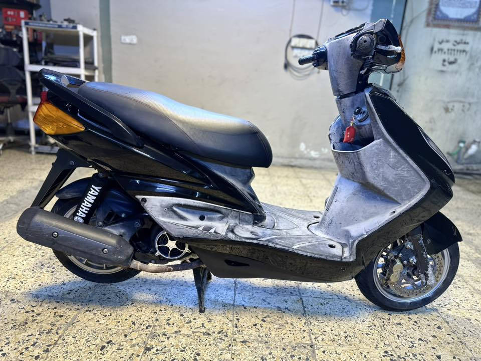 سلام عليكم فحل كابريتر للبيع دراجه نظيفه كلش مكينتها بلاديه ما مفتوحه نكره بكل وكت بيها وياله وفج وفلنجه وبكلايت 
سعرها 1100 مليون وميه مكاني البياع الاتصال ***********
