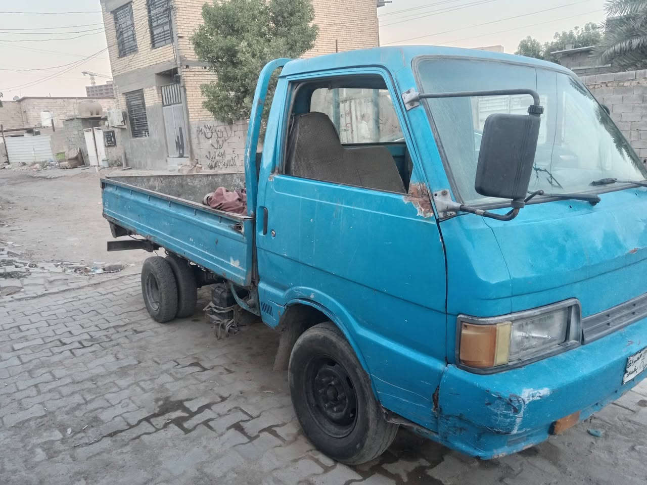 كيا بنكو موديل 93 رقم بغداد صدامي صاحبه يريد تحويل السنوية عظم عاج رقم الشاصي ممسوح السعر 25 وبيه مجال بصيط مكاني بغداد الحريه ***********
