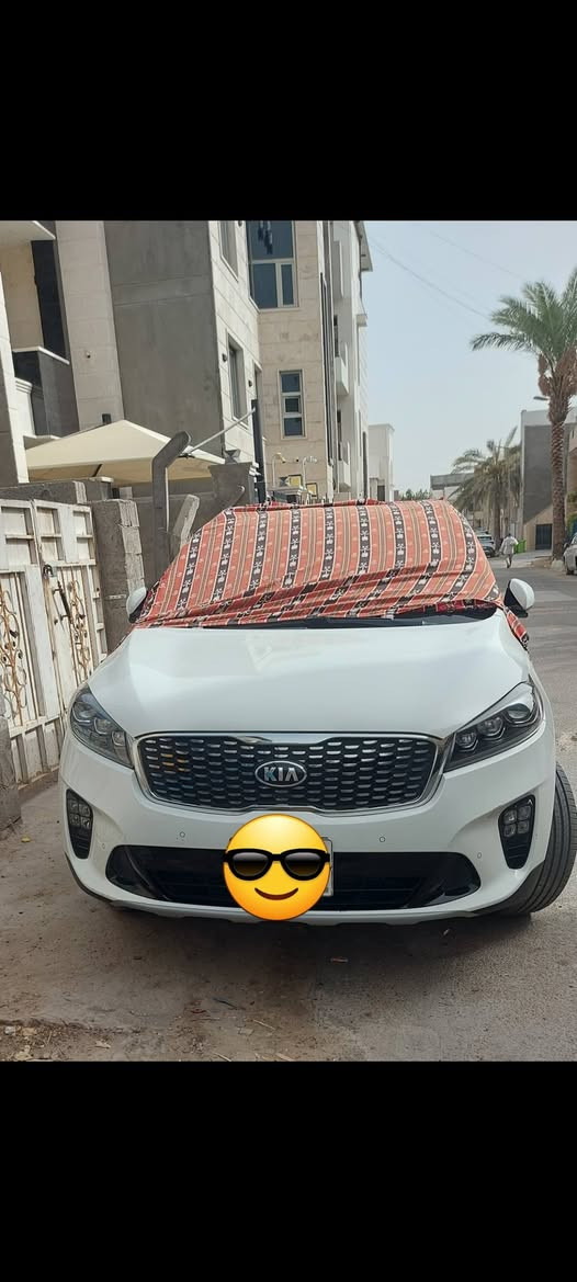 كيا سورنتو 2020 خليجي
( مكفولة كفالة عامه على وضع الشركة) 
V6 3500         
كير 8 نمر 
كراسي جلد وكهررباء 
تحكمات ستيرن جهتين 
مري كهرباء شفط واشاير ترحيب 
شاشه ابل كار بلي 
جنطه كهرباء شفط
ويل 19 كروم
ماشية  80 الف كيلو
وباقي مواصفات السورنتو معروف 
السياره زيرو ماخذها على ايدي 
عليها تخم تاير جديد هنكونك ودسكات وباتري جديد
سعر 265
رقمها اربيل مكانها بغداد جانب الكرخ
رقم الهاتف ***********
دكتور هشام الدليمي 
غير متواجد على الفيس 
تحياتي للجميع
