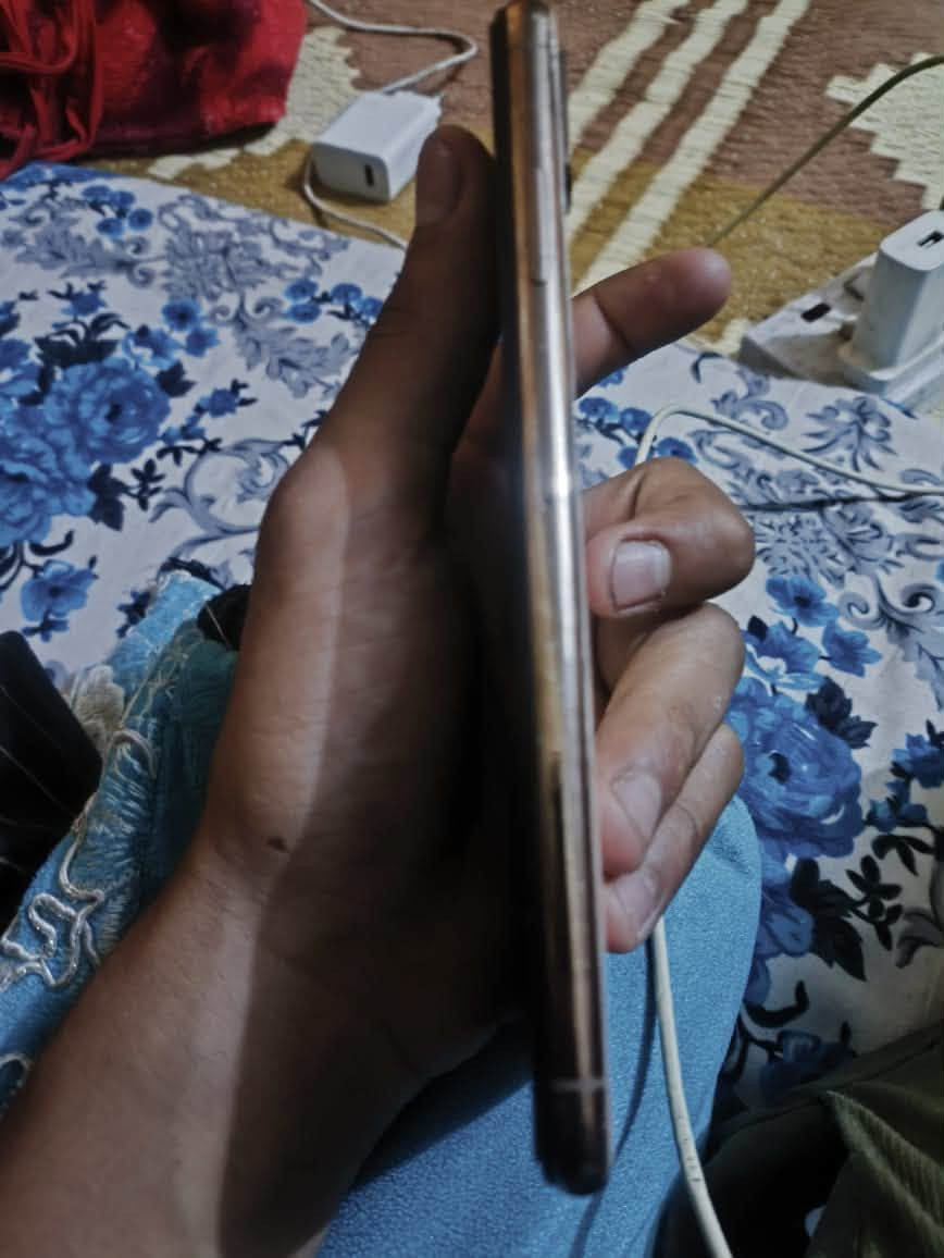 ‏ سلام عليكم إكس ماكس مبدل بطارية Face ID واقف الظاهر مكسور 140 وبي مجال الباقي مقفول كف*********** ￼
