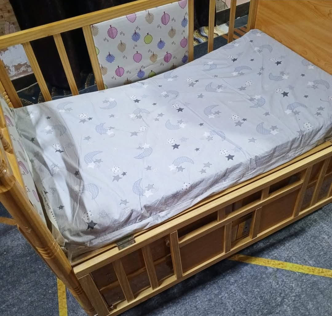 السلام عليكم كاروك خشب بعده شخط مابي حيل نضيف لبيع السعر 80 وبي مجال


**إذا كنت صاحب هذا الإعلان وتريد حذفه لأي سبب، رجاءا أرسل رسالة إلى الدعم الفني**