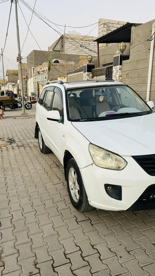 السلام عليكم 
تيكو للبيع السيارة احلا من الصور مال جناي تجي تفحص وتتأكد بتفسك
موديل 2013 رقم القادسيه كير كهربائي محرك 1800 كير محرك كفاله سياره جديده كير محرك صدر تخم تاير كله جديد مواصفات 
شاشه 
فتحه بلسقف
تحكم ستيرن 
 
السعر خاص
التواصل ***********
