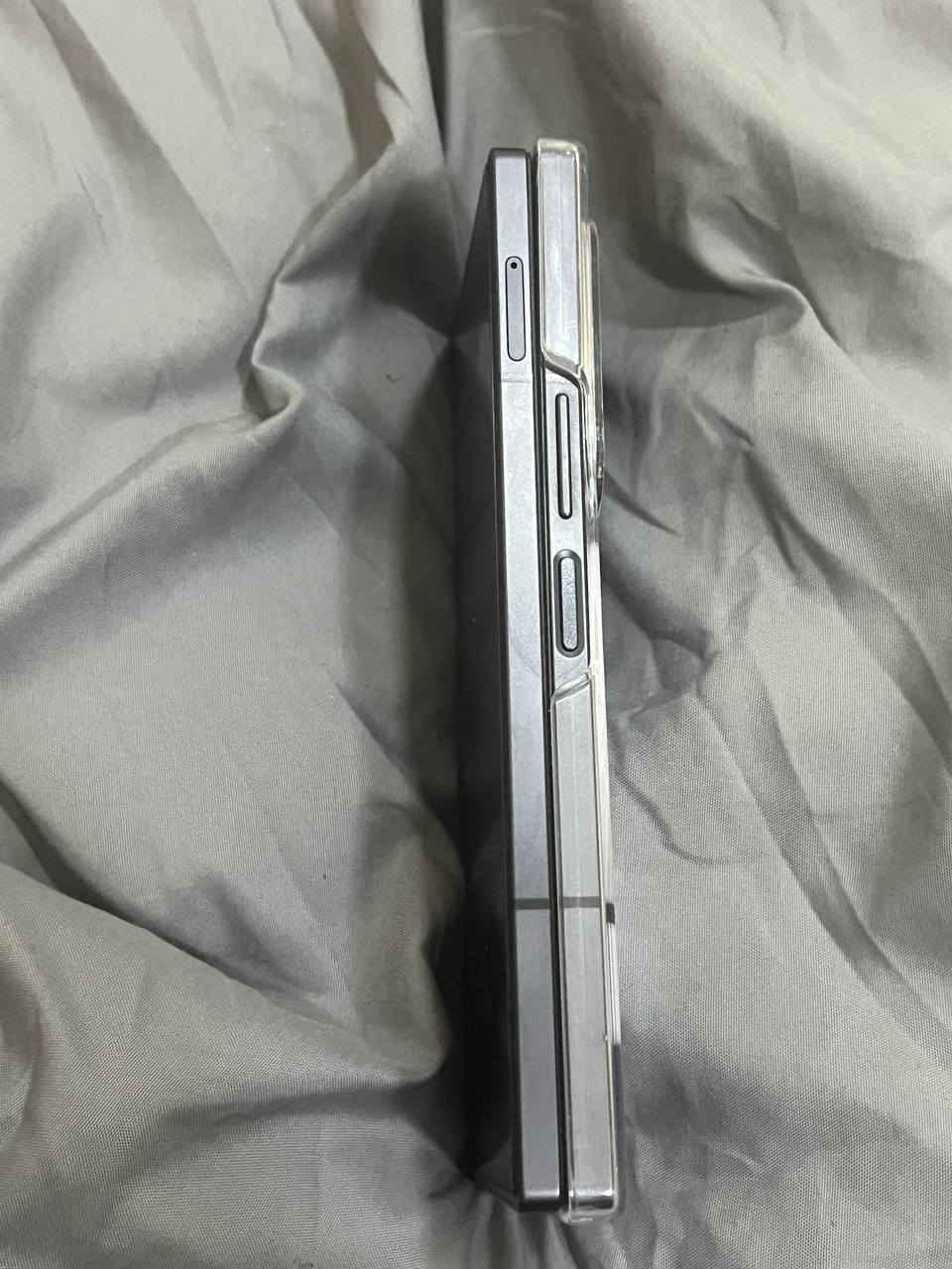 السلام عليكم
Zfold 6 256
نسخة موقع سامسونك كاربون فايبر
شرق دبل سيم
بدون ملحقات
نظافة كماموضح بالصور
سعر ٨٠٠


**إذا كنت صاحب هذا الإعلان وتريد حذفه لأي سبب، رجاءا أرسل رسالة إلى الدعم الفني**