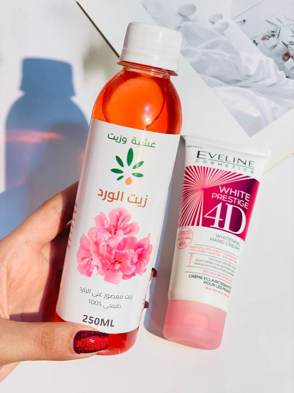 بكج النعومة والتبييض 🌸

1️⃣ كريم إيفلين 4D: يعمل بتقنية الليزر لتفتيح اليدين وترطيبها بعمق لمدة 48 ساعة 🧴✨.
2️⃣ زيت الورد الطبيعي: عصره باردة 100%، يفتح التصبغات ويترك يديكِ برائحة خيالية ونعومة مخملية 🌹 

#_الاصلي_100

 #متوفر_توصيل_لجميع_المحافظات 
 #للاستفسار_دايركت


**إذا كنت صاحب هذا الإعلان وتريد حذفه لأي سبب، رجاءا أرسل رسالة إلى الدعم الفني**