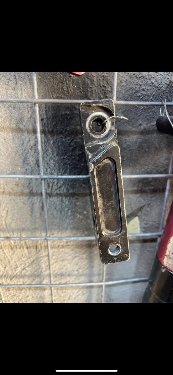 شيال راجع اصلي سكنس
بوشه سكنس اصليه ٦٣
راجعه دبل ماكس
براغي نواعم 

مكاني الاعضميه
***********
