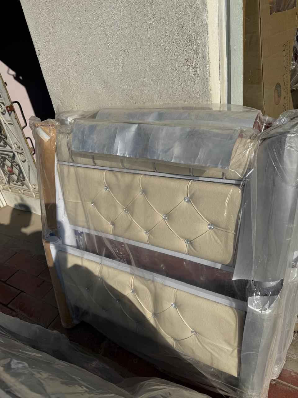 يوجد توصيل ونقل بيوت فتح وشد الغرف نوم تركي وانوع الغرف توصل علا رقم هاتف *********** الهندية, كربلاء
