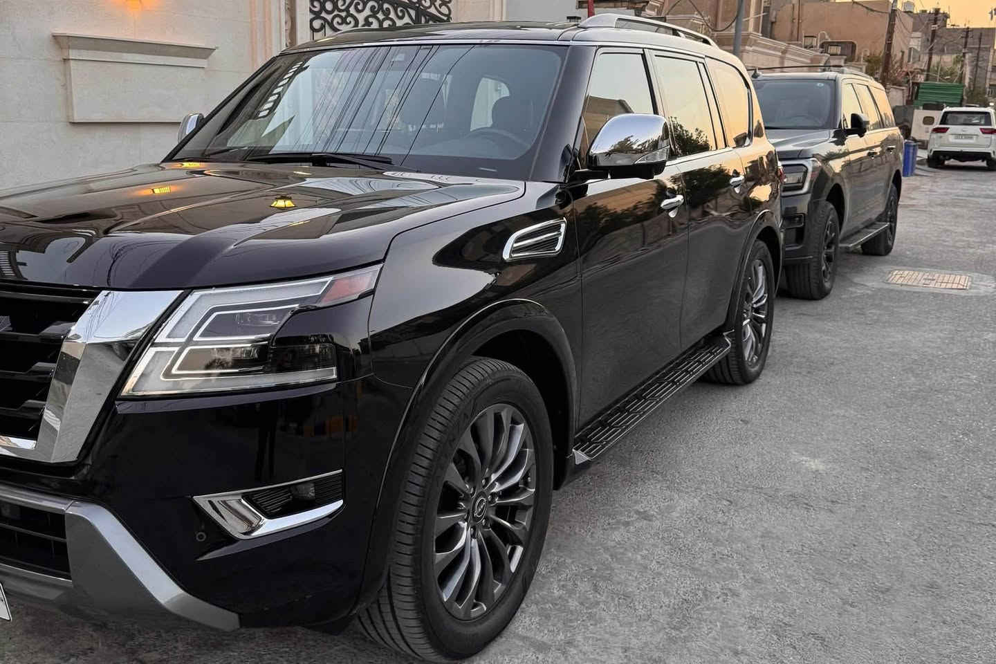سلام عليكم نيسان ارماده خليجيه وكاله السور ام الضمان فول موصفات موديل 2024 السياره جديده ومكفوله مغلفه كلها السعر 460 وبيها مجال (***********)
