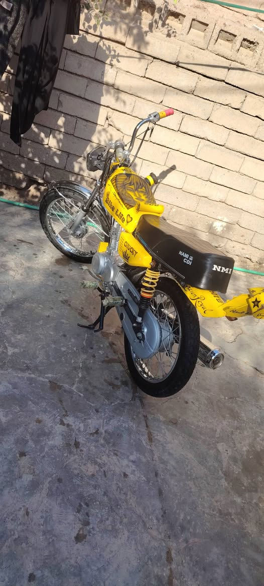 دراجه نامه اصولي سبع أوراق
السعر مليون وميه وبيها مجال
للتواصل الخاص و واتساب ***********
