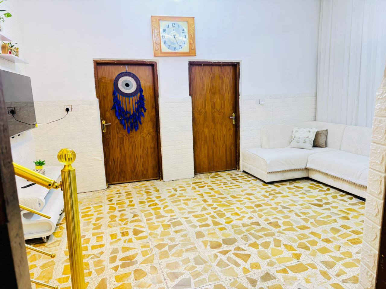 السلام عليكم
بيت ٢٠٠ متر طابقين الموقع الخاجيه قرب المجلس البلدي على مربع  رقم العقار ٣٢٨٥ السعر المطلوب ٢٧٠ للاستفسار الاتصال على الرقم ***********
