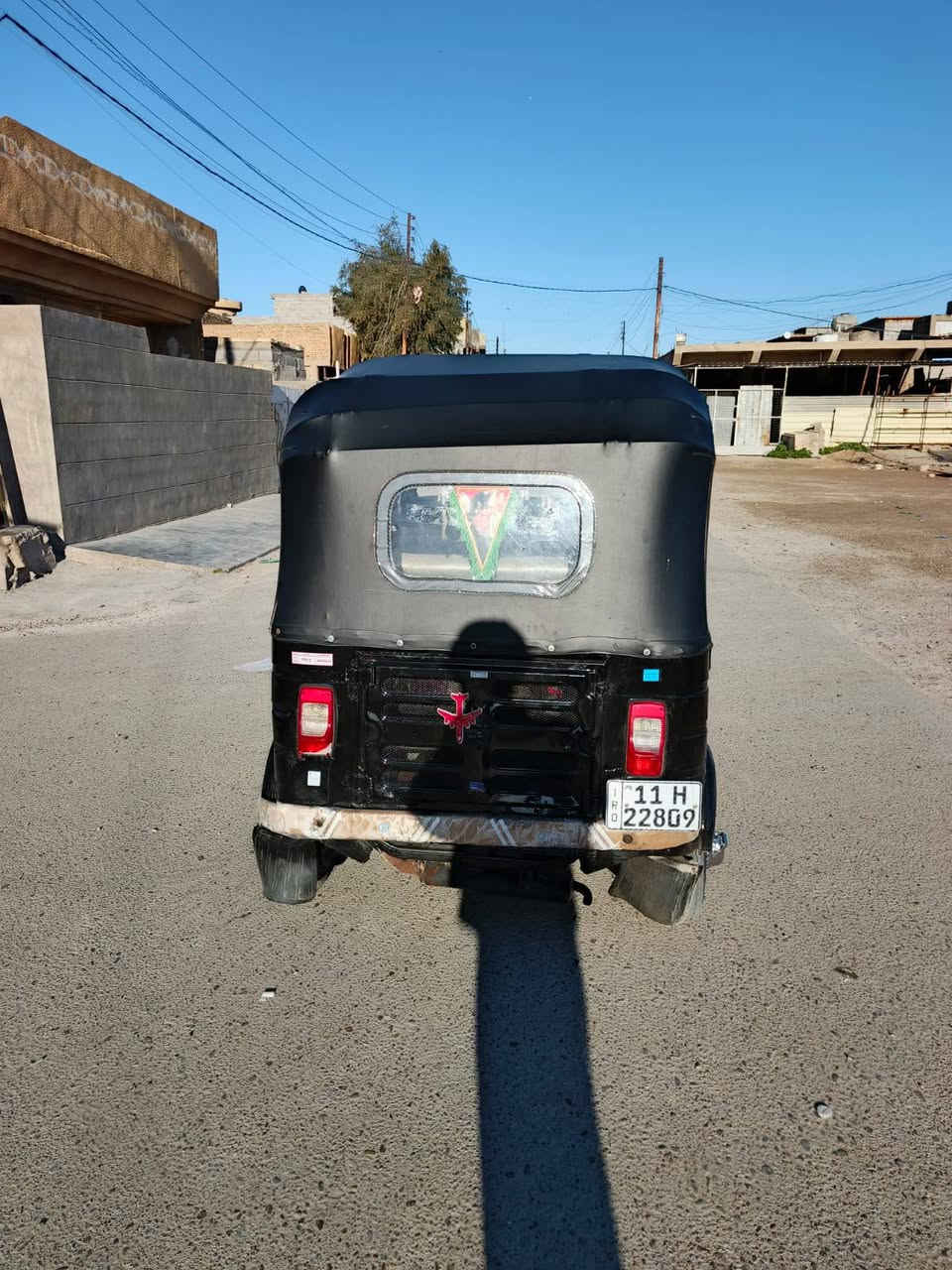 سلام عليكم تكتك للبيع رقم وسنويه موديل 17مكينه مال 20 مصبوغه عام للجماليه تكتك جاهزه مابيها ايي نقص السعر 5 وبيها مجال مكاني ابو غريب الحصوه (***********)
