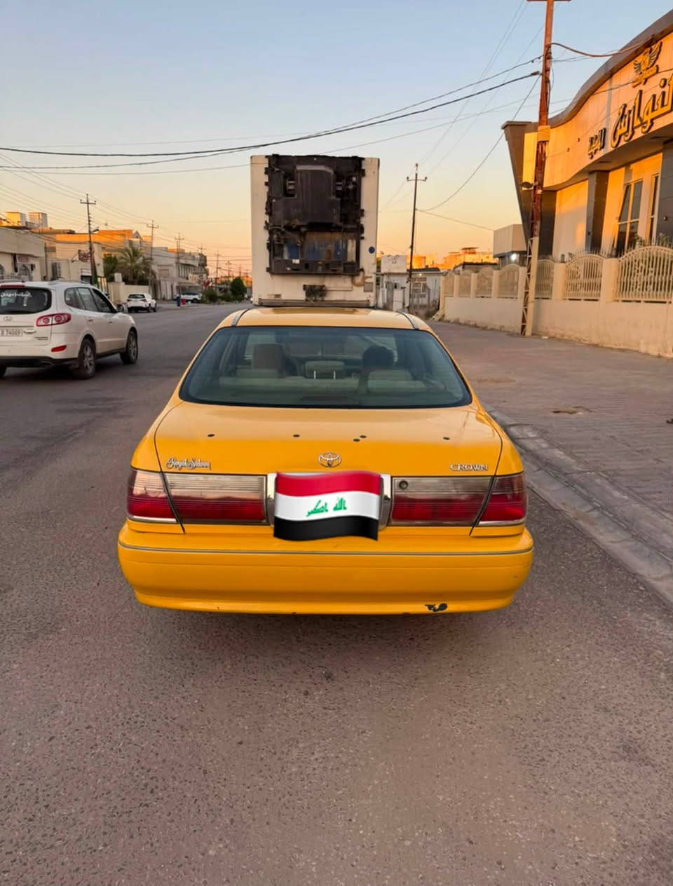 للبيع ملكة مديل 2003سياره عدله مكفوله من كصه ونقل جذه مفحوصه معامله كامله كمرك مامدفوع محرك في في تي
محرك وكير مكفولات منضومه تبريد جديده اليوم شادها
سياره كلش حلوه اليوم مسويلها حمامكو 
سياره جاهزه للعمل متذب عليها الف
وكاله ثاني يوم رقم كركوك الماني
السعر 62 عليها غرامات تنزل من السعر 
مكاني نجف ***********
